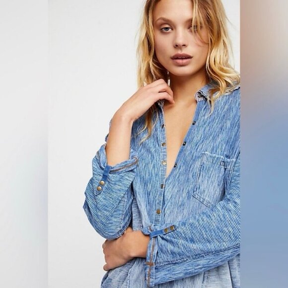 We the Free, Free People blue chambray ombre long sleeve collared tunic top - Picture 1 of 11